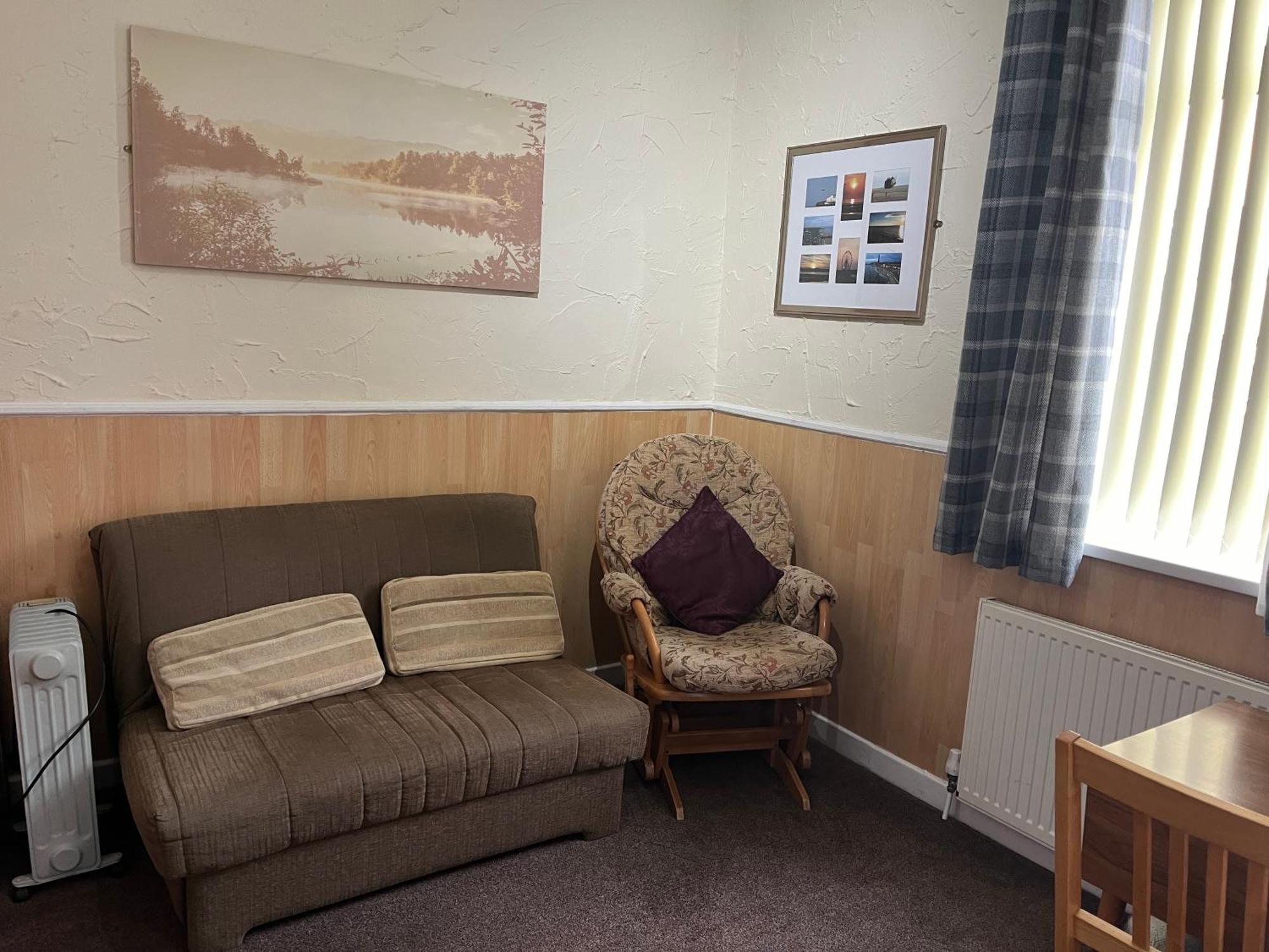 Lindisfarne Holiday Apartments - Families & Couples Only Blackpool Exterior foto