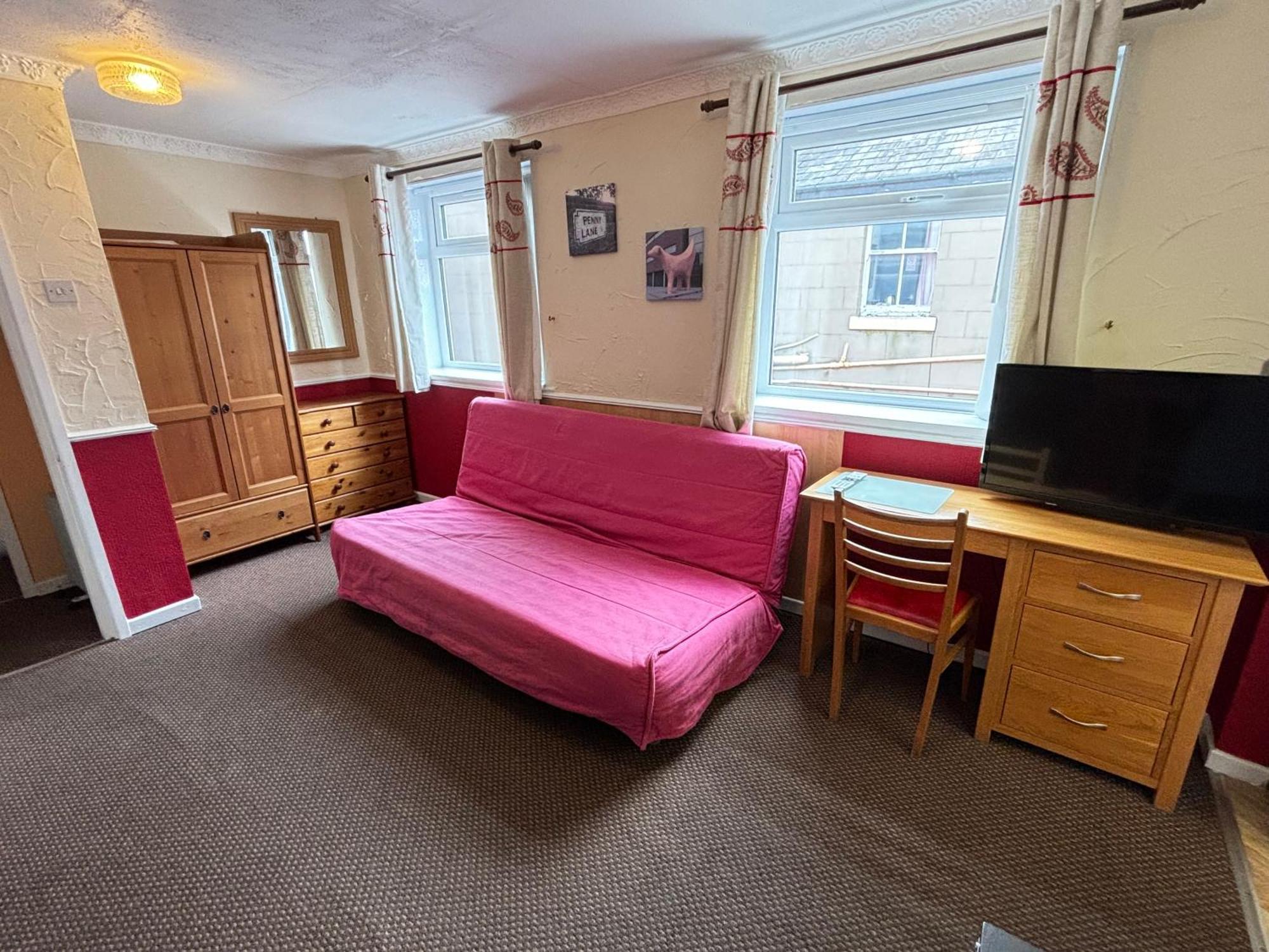 Lindisfarne Holiday Apartments - Families & Couples Only Blackpool Exterior foto