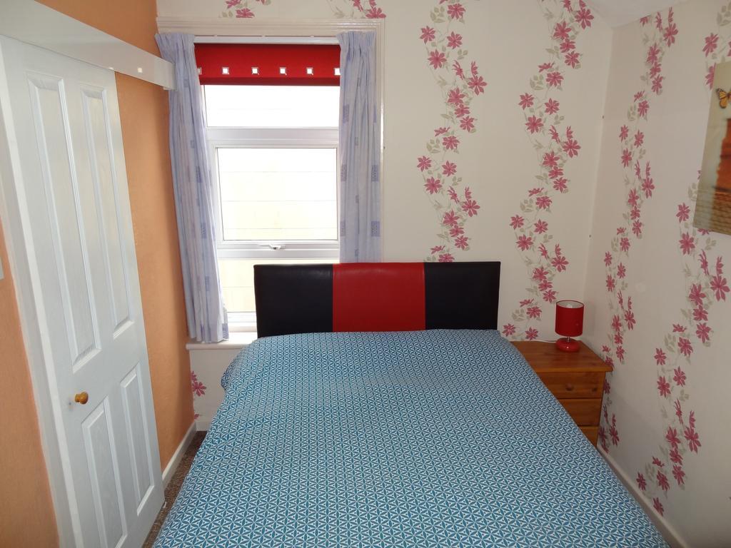 Lindisfarne Holiday Apartments - Families & Couples Only Blackpool Exterior foto