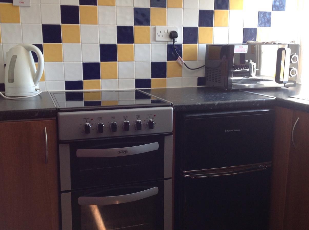 Lindisfarne Holiday Apartments - Families & Couples Only Blackpool Exterior foto